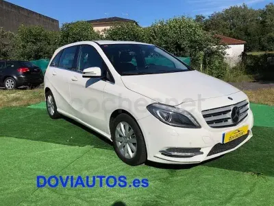 Usado Mercedes B180 109 CV (80 kW) 2012 Blanco Monovolumen