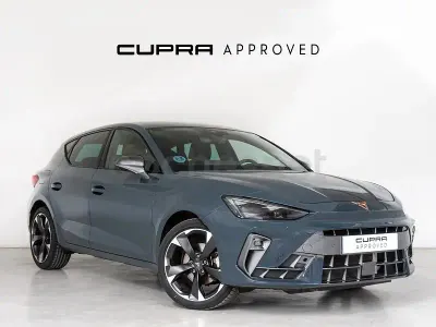 Usado Cupra Leon 150 CV (110 kW) 2025 Azul Berlina