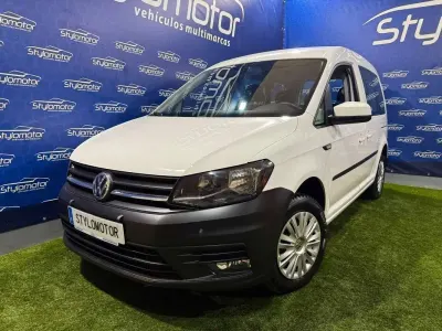 Usado VW Caddy 102 CV (75 kW) 2020 Blanco Monovolumen