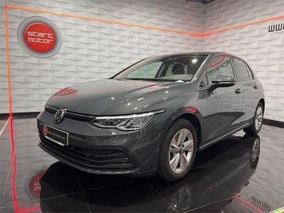 Gris oscuroperla Usado 2021 VW Golf VIII Life Berlina | 17.900 € (Precio justo)