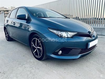 Toyota Auris Hybrid