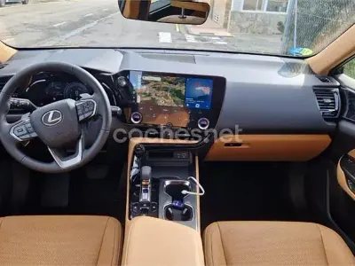 Usado Lexus NX350h Executive Line 242 CV (177 kW) 2025 Verde SUV