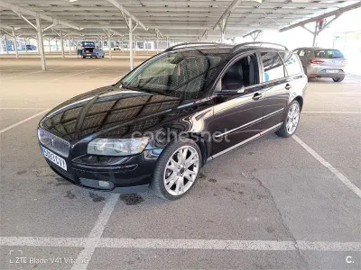 Usado Volvo V50 Momentum 220 CV (161 kW) 2004 Negro Familiar
