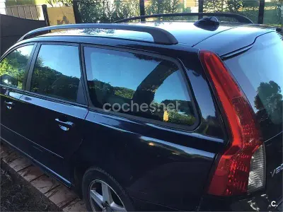 Usado Volvo V50 Momentum 136 CV (100 kW) 2010 Negro Familiar