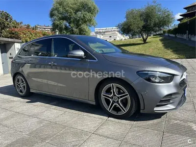 Usado Mercedes B200 136 CV (100 kW) 2019 Gris / plata Utilitario
