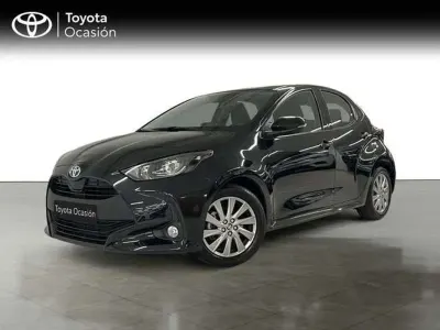 Usado Toyota Yaris Active 116 CV (85 kW) 2025 Negro Utilitario