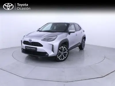 Usado Toyota Yaris Cross Plus 116 CV (85 kW) 2022 Gris SUV