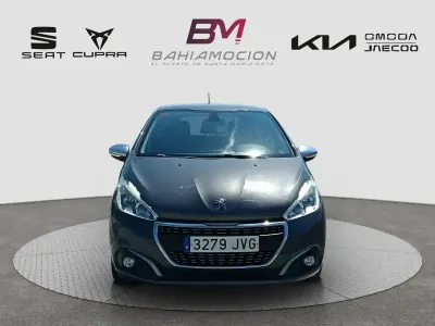 Usado Peugeot 208 Allure 100 CV (73 kW) 2016 Gris Utilitario