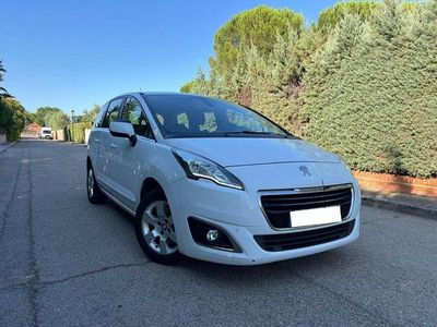 Usado Peugeot 5008 Access 131 HP (96 kW) 2015 Branco Monovolume