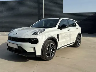 Usado Lynk & Co 01 276 CV (202 kW) 2026 Blanco SUV