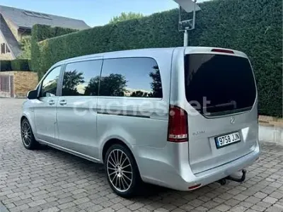 Usado Mercedes V220 Avantgarde 163 CV (119 kW) 2015 Gris / plata Monovolumen
