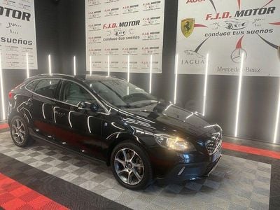 Usado Volvo V40 CC 120 CV (88 kW) 2017 Negro Familiar