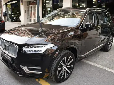 Usado Volvo XC90 Plus 235 CV (172 kW) 2024 Negro SUV