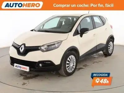 Usado Renault Captur Life 90 CV (66 kW) 2015 Beige SUV