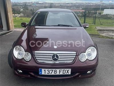 Granate Usado 2006 Mercedes C160 Sport Edition Coupe | 9000 €