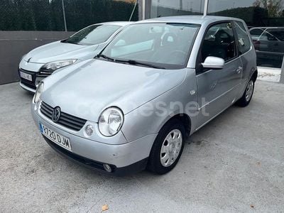 Gris / plata Usado 2005 VW Lupo Advance Utilitario | 3490 €