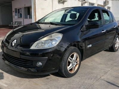 Negro Usado 2006 Renault Clio II Dynamique Berlina | 2500 € (Buen precio)