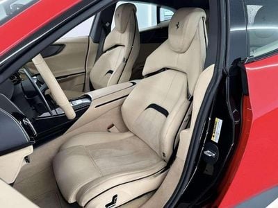Rojo Usado 2023 Ferrari Purosangue SUV | 565.000 €