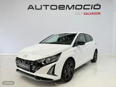 Nuevo Hyundai i20 Blackline 90 CV (66 kW) 2026 Blanco Utilitario