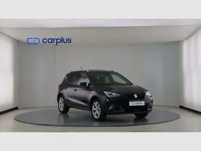 Usado Seat Arona FR 110 CV (80 kW) 2022 Negro SUV