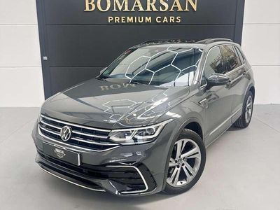 Usado VW Tiguan R-line 150 CV (110 kW) 2021 Gris / plata SUV