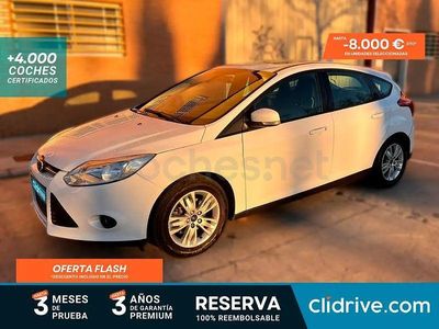 Usado Ford Focus Trend 115 CV (84 kW) 2011 Blanco Berlina