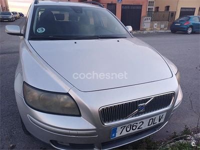 Usado Volvo V50 Momentum 170 CV (125 kW) 2005 Gris / plata Familiar