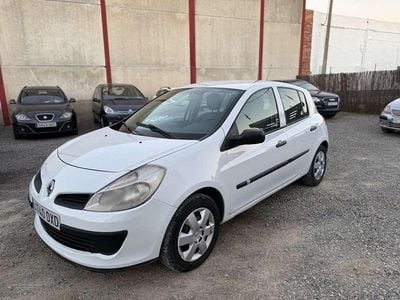 Usado Renault Clio II Authentique 75 CV (55 kW) 2006 Blanco Utilitario