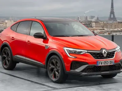 Usado Renault Arkana Zen 143 CV (105 kW) 2022 Blanco SUV