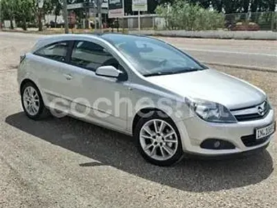 Usado Opel Astra GTC Sport 125 CV (91 kW) 2006 Gris / plata Berlina
