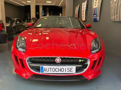 Usado Jaguar F-Type R 550 CV (404 kW) 2016 Rojo Coupe