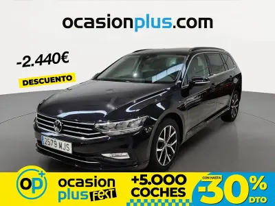 Usado VW Passat Executive 150 CV (110 kW) 2023 Gris Familiar