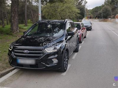 Usado Ford Kuga ST-Line 150 CV (110 kW) 2017 Negro SUV