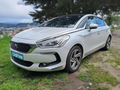 Usado DS Automobiles DS5 Style 150 CV (110 kW) 2015 Blanco Utilitario