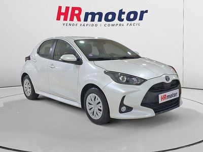 Blanco Usado 2022 Toyota Yaris Hybrid Business Edition SUV | 16.990 € (Super precio)
