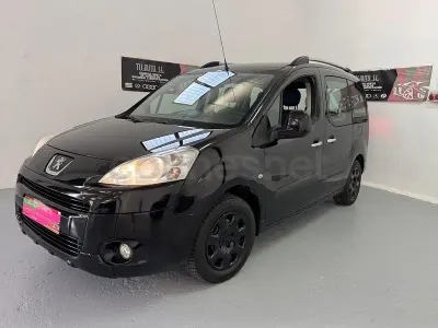 Usado Peugeot Partner Tepee Active 92 CV (67 kW) 2011 Negro Monovolumen