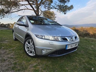 Usado Honda Civic Executive 140 CV (102 kW) 2010 Gris / plata Berlina