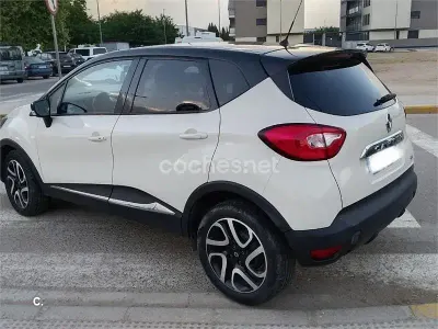 Usado Renault Captur Intens 90 CV (66 kW) 2016 Blanco SUV