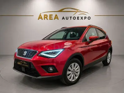 Usado Seat Arona Ecomotive 95 CV (69 kW) 2019 Granate SUV