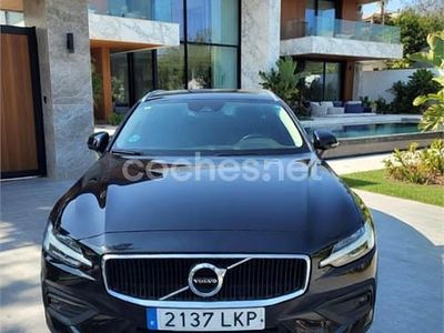 Usado Volvo V60 Momentum 163 CV (119 kW) 2020 Negro Familiar