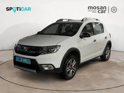 Usado Dacia Sandero Stepway 90 HP (66 kW) 2019 Branco Sedan