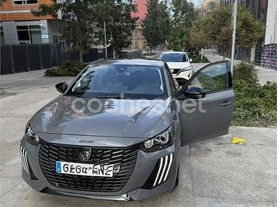 Usado Peugeot 208 Allure 100 CV (73 kW) 2024 Gris / plata Utilitario