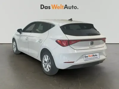 Usado Seat Leon Style 116 CV (85 kW) 2025 Blanco