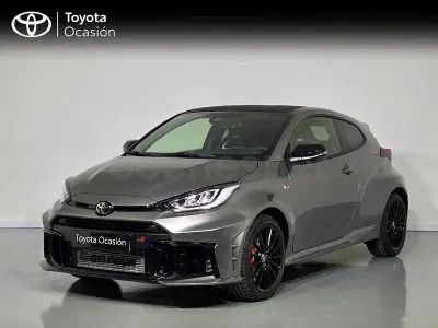 Nuevo Toyota Yaris 280 CV (205 kW) 2026 Gris / plata Utilitario