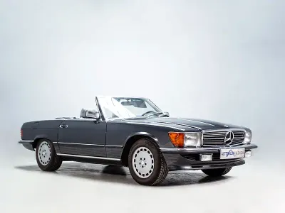 Usado Mercedes SL300 188 CV (138 kW) 1986 Gris / plata Descapotable
