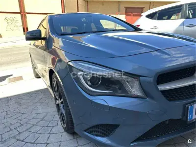 Usado Mercedes CLA200 Urban 156 CV (114 kW) 2013 Azul Coupe