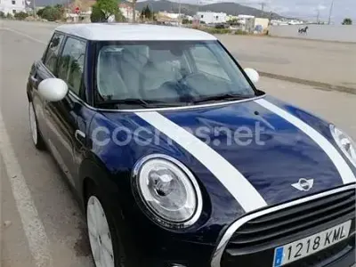 Usado Mini Cooper D 116 CV (85 kW) 2018 Azul Utilitario