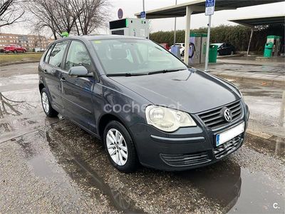 Gris / plata Usado 2007 VW Polo Highline Berlina | 3600 € (Precio justo)