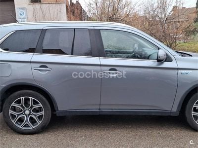 Mitsubishi Outlander P-HEV