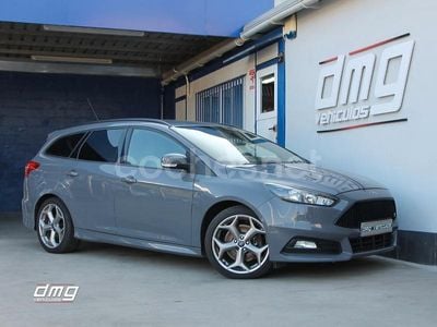 Gris / plata Usado 2016 Ford Focus ST Familiar | 17.900 € (Precio justo)